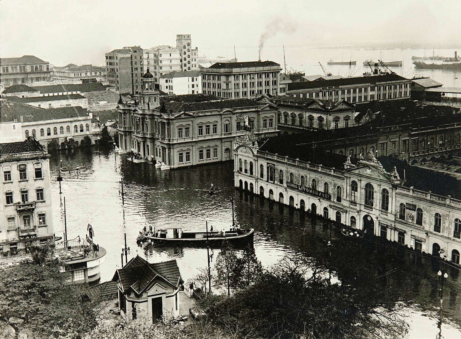 Centro de Porto Alegre tomado pela enchente de 1941. Fonte: Imagens divulgação.